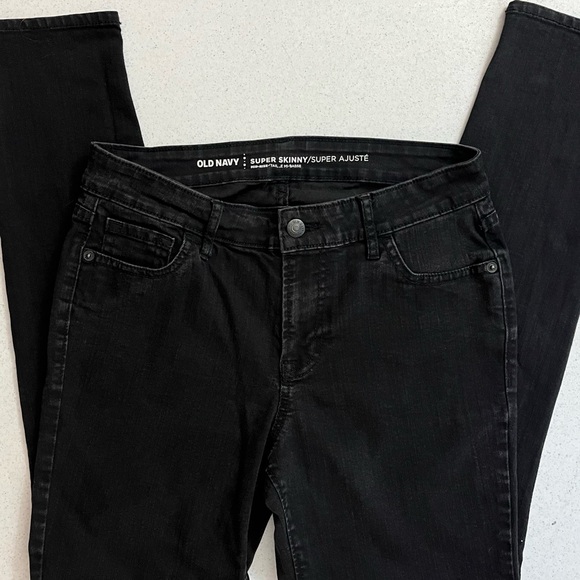 Old Navy Denim - Old Navy Black Mid Rise Super Skinny Jeans size 6